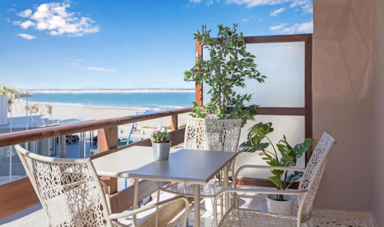 Effie'S Cozy Beach Front Apartment Rétino Exterior foto